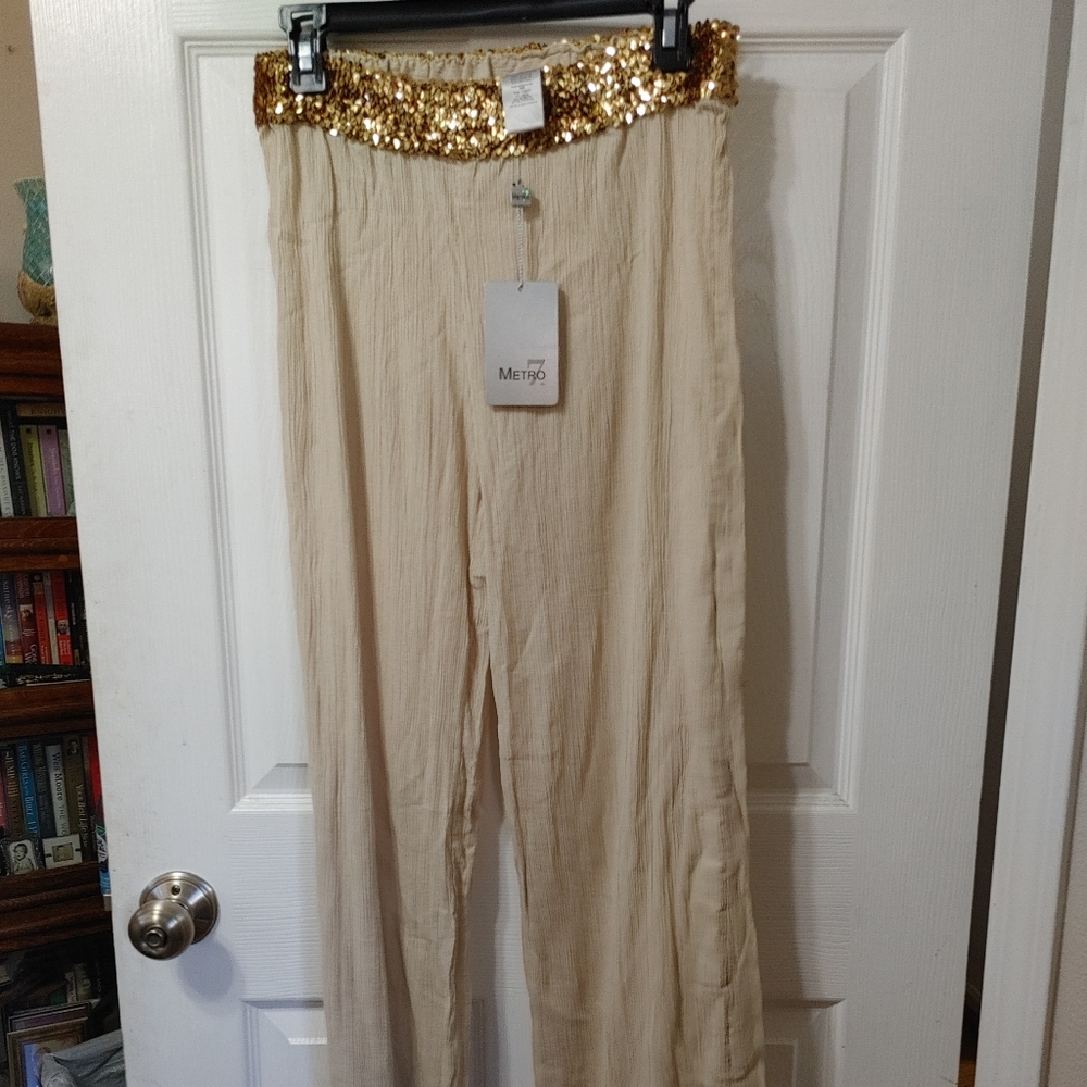 NWT PALAZZO PANTS W/GOLD TOP